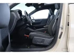 Volvo EX40 thumbnail 44