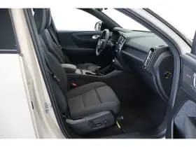 Volvo EX40 thumbnail 6
