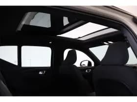 Volvo EX40 thumbnail 8