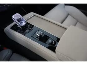 Volvo XC90 thumbnail 39