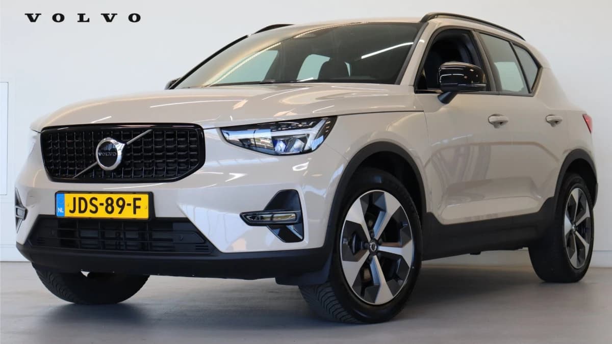 Volvo XC40 — foto 1