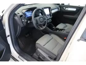 Volvo XC40 thumbnail 4
