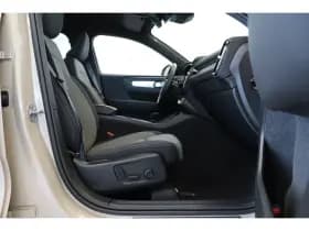 Volvo XC40 thumbnail 38