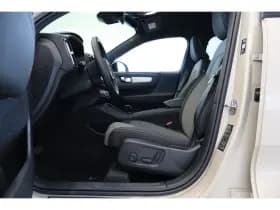 Volvo XC40 thumbnail 44