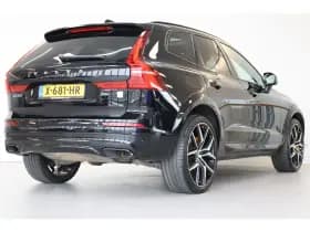 Volvo XC60 thumbnail 3