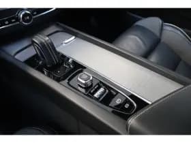 Volvo XC60 thumbnail 40