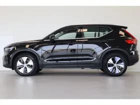 Volvo XC40 thumbnail 2