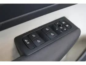 Volvo XC40 thumbnail 37