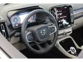 Volvo XC40 thumbnail 39