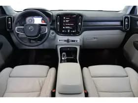 Volvo XC40 thumbnail 5
