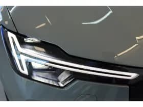 Volvo XC90 thumbnail 32