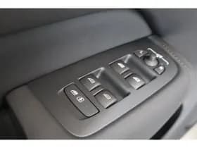 Volvo XC60 thumbnail 40