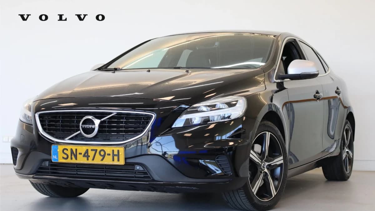 Volvo V40 — foto 1