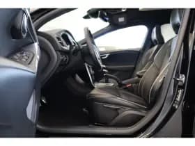Volvo V40 thumbnail 32