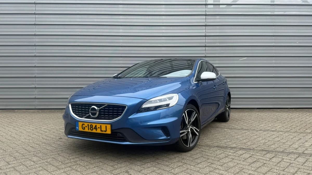 Volvo V40 — foto 1