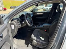 Volvo XC40 thumbnail 4