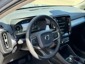 Volvo XC40 thumbnail 5