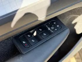 Volvo XC40 thumbnail 9