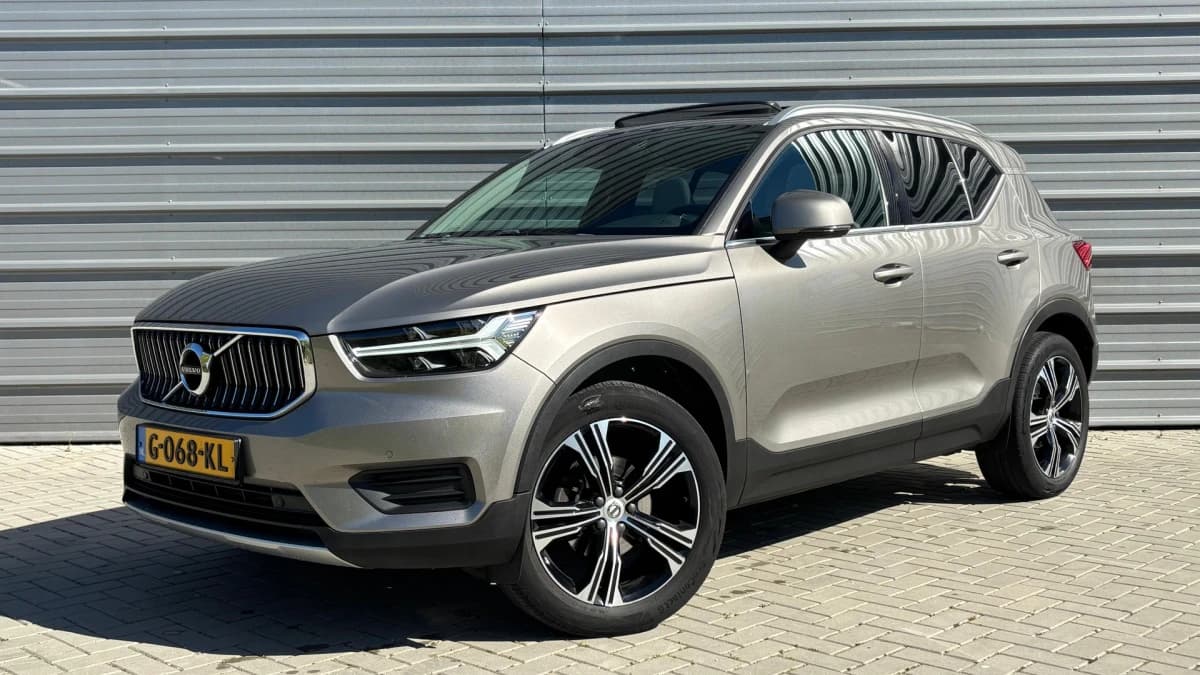 Volvo XC40 — foto 1