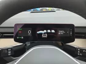 Volvo EX90 thumbnail 11