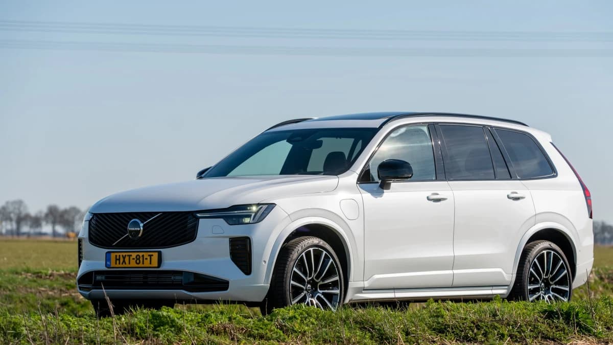 Volvo XC90 — foto 1