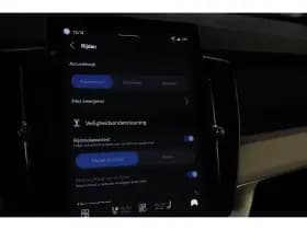 Volvo XC90 thumbnail 23