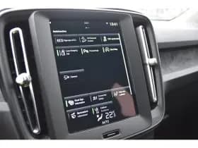 Volvo XC40 thumbnail 11