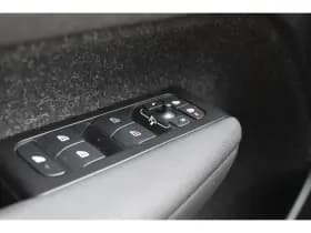 Volvo XC40 thumbnail 24