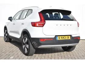 Volvo XC40 thumbnail 6