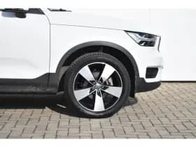Volvo XC40 thumbnail 8