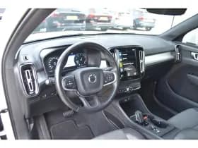 Volvo XC40 thumbnail 10
