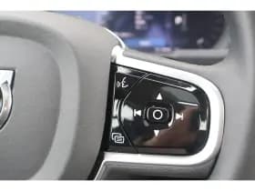 Volvo XC90 thumbnail 32