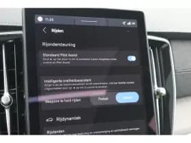 Volvo XC90 thumbnail 43