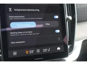 Volvo XC90 thumbnail 45