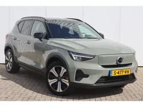 Volvo XC40 thumbnail 3