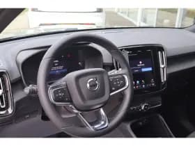 Volvo XC40 thumbnail 5