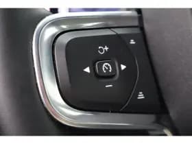Volvo XC40 thumbnail 24