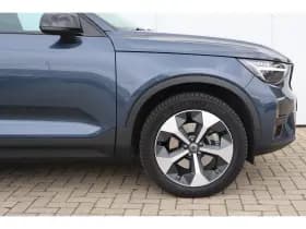 Volvo XC40 thumbnail 5