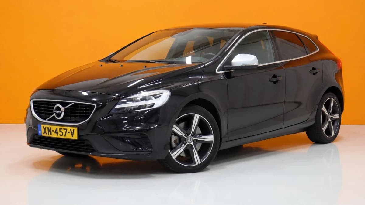 Volvo V40 — foto 1