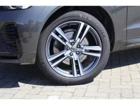 Volvo XC60 thumbnail 2
