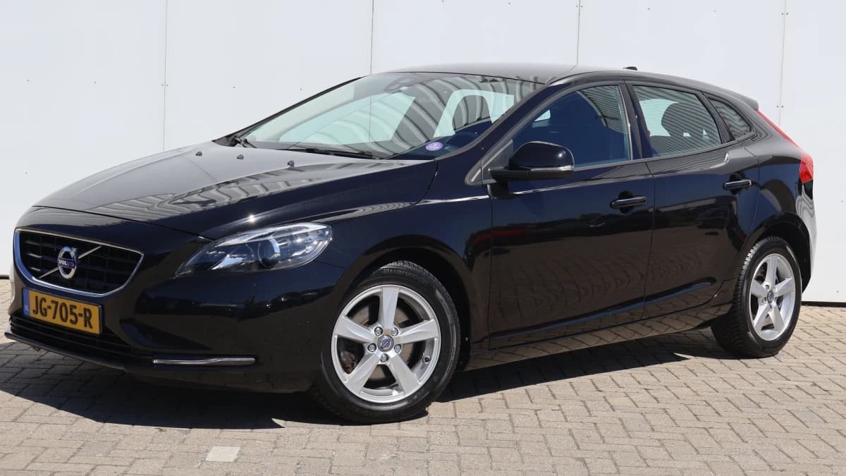 Volvo V40 — foto 1
