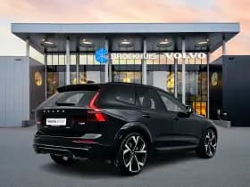 Volvo XC60 thumbnail 3