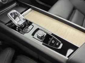 Volvo XC60 thumbnail 25