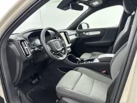 Volvo XC40 thumbnail 9