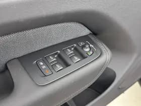 Volvo XC60 thumbnail 30