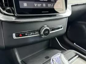 Volvo XC90 thumbnail 25