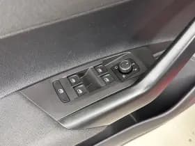 Volkswagen Polo thumbnail 24