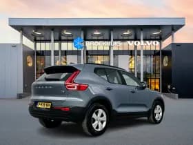 Volvo XC40 thumbnail 3