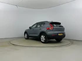 Volvo XC40 thumbnail 4