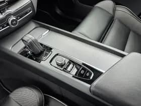 Volvo XC60 thumbnail 25